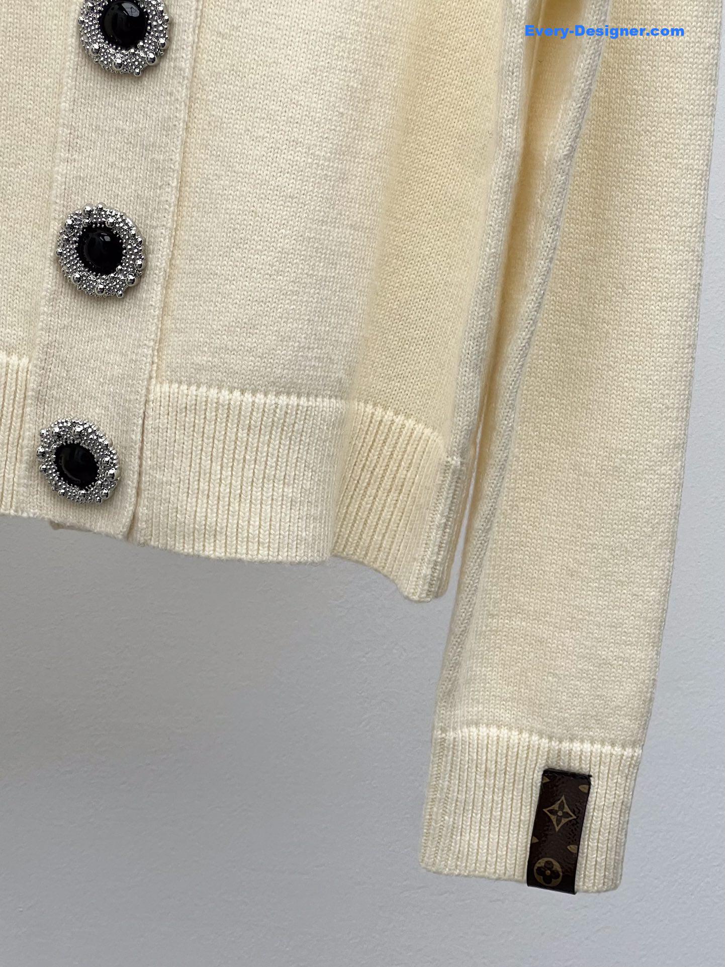 l0vis Vvtt0n ivory jewel button cardigan
