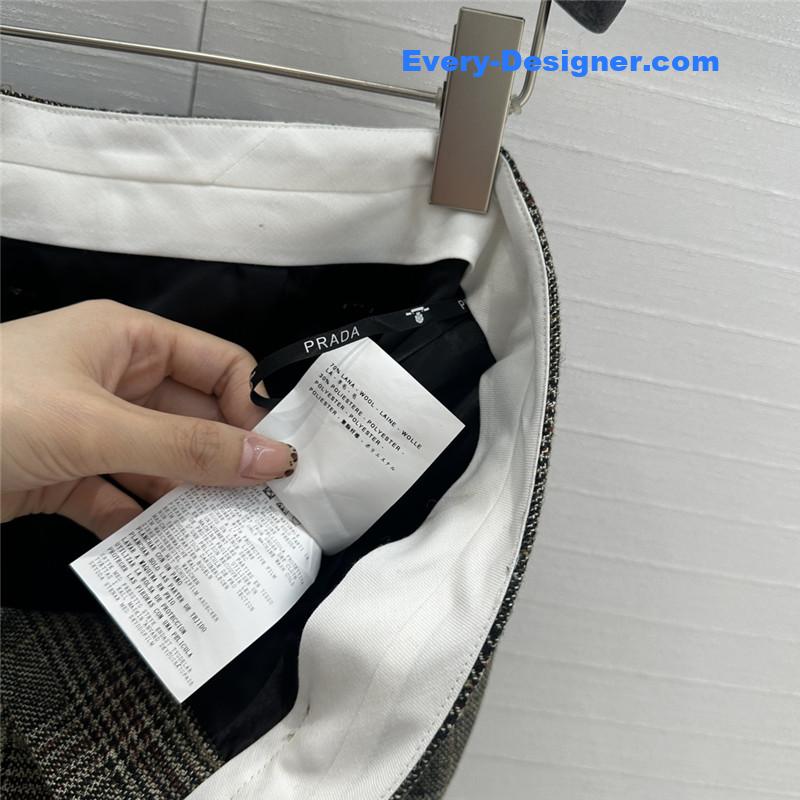 Pra*a wool trousers