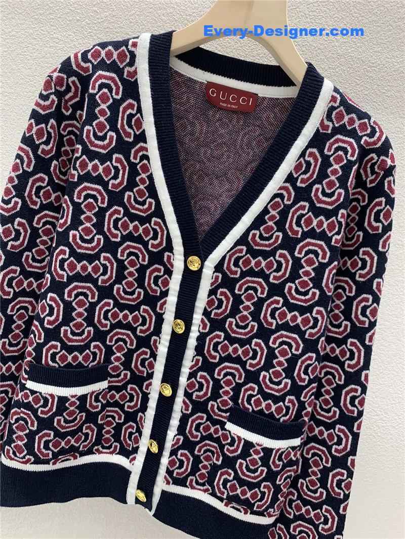 Gvc*1 v-neck jacquard cardigan black