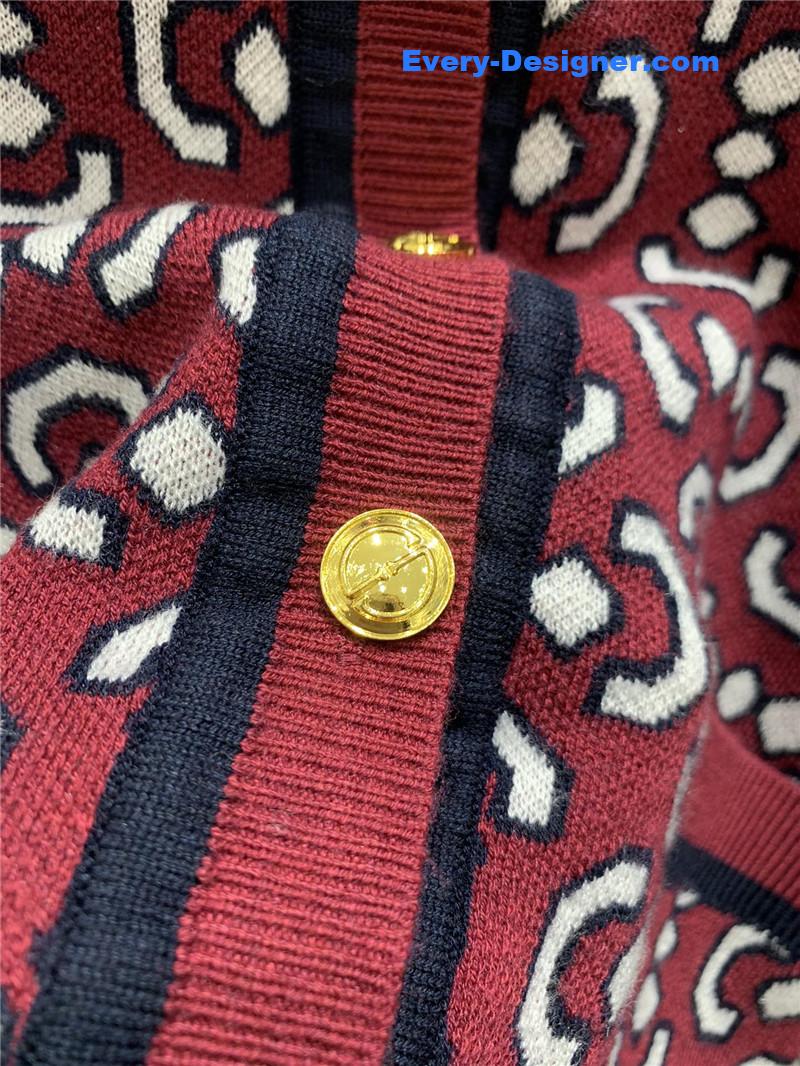 Gvc*1 v-neck jacquard cardigan red