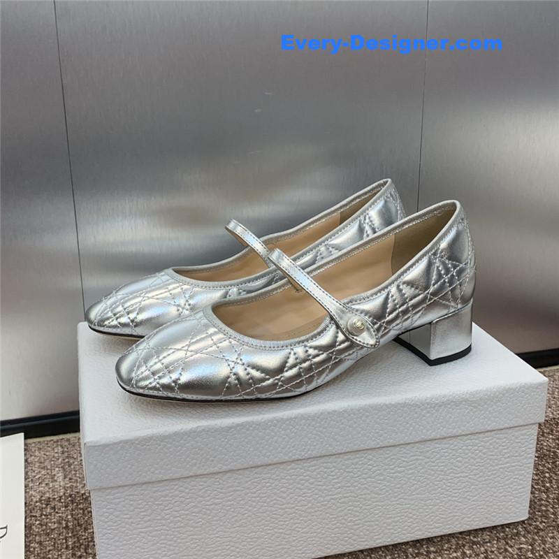 D10r ballet pump in silver quilted cannage calfskin