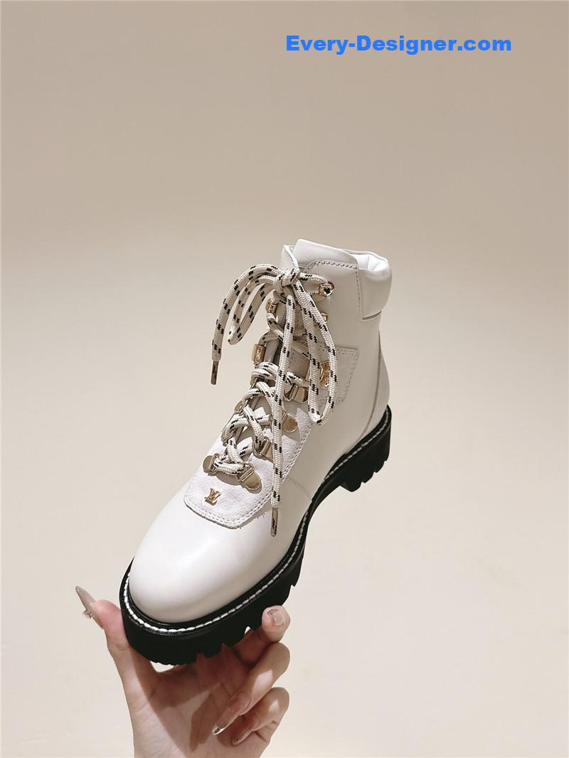 l0vis Vvtt0n white calfskin ranger boots
