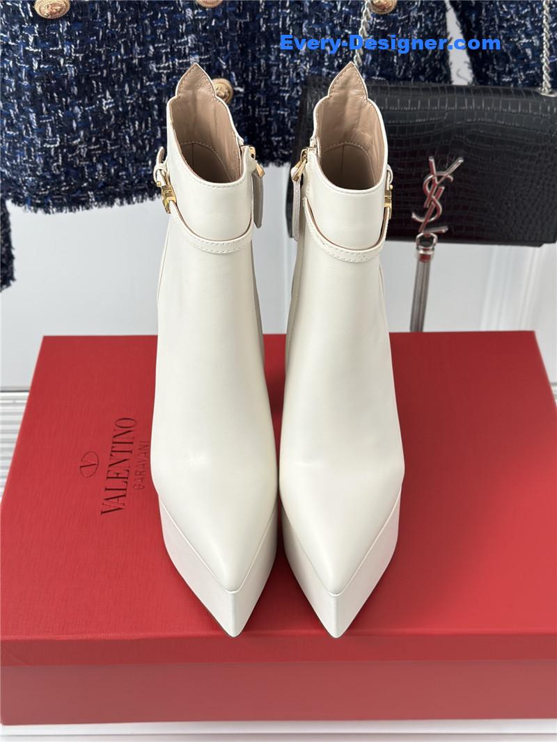 Va1e*ntin0 garavani white leather heel booties