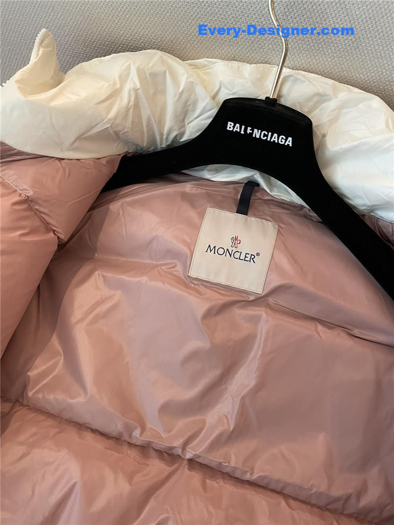 Moncler lettering hooded down jacket