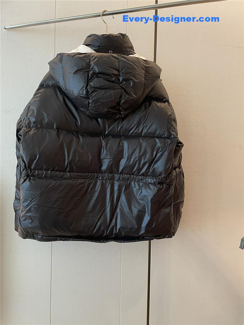 Moncler lettering hooded down jacket