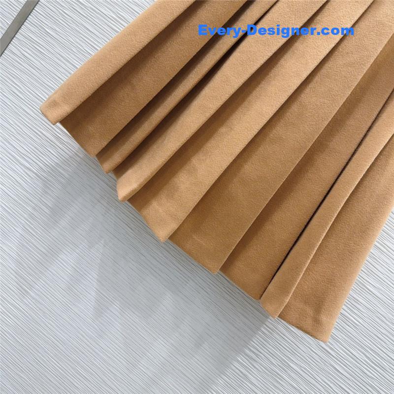 M1um1u new skirt