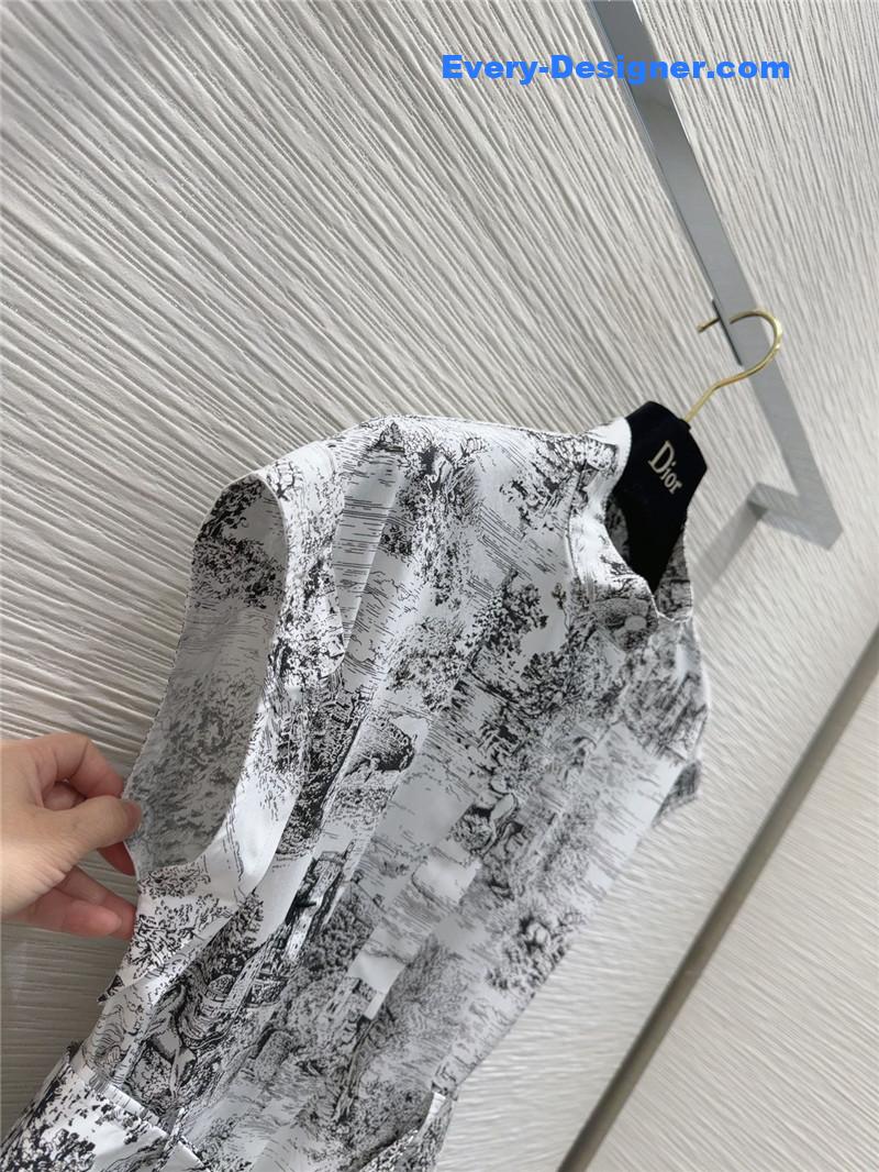D10r vest dress