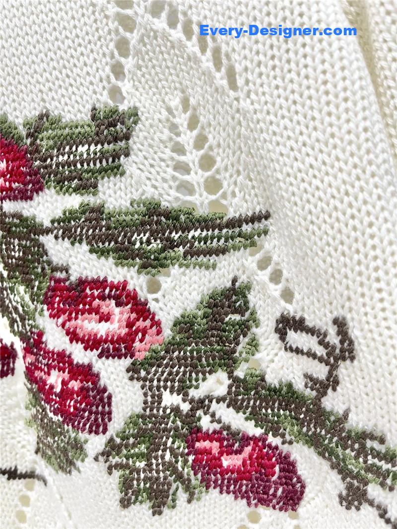 Va1e*ntin0 embroidered wool sweater
