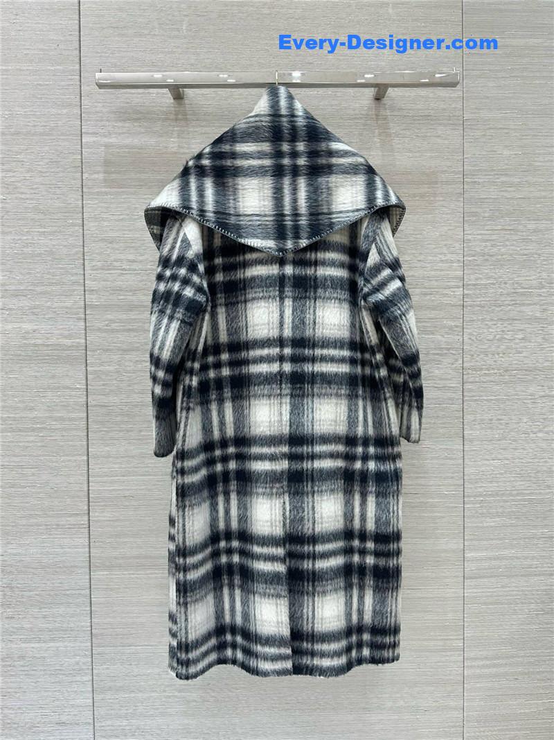 L0ew* check coat