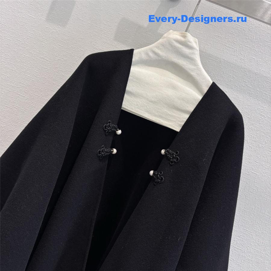 D10r cashmere buttoned cape