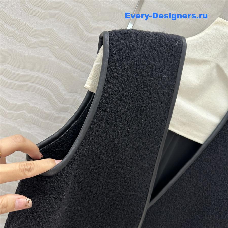 Pra*a wool vest