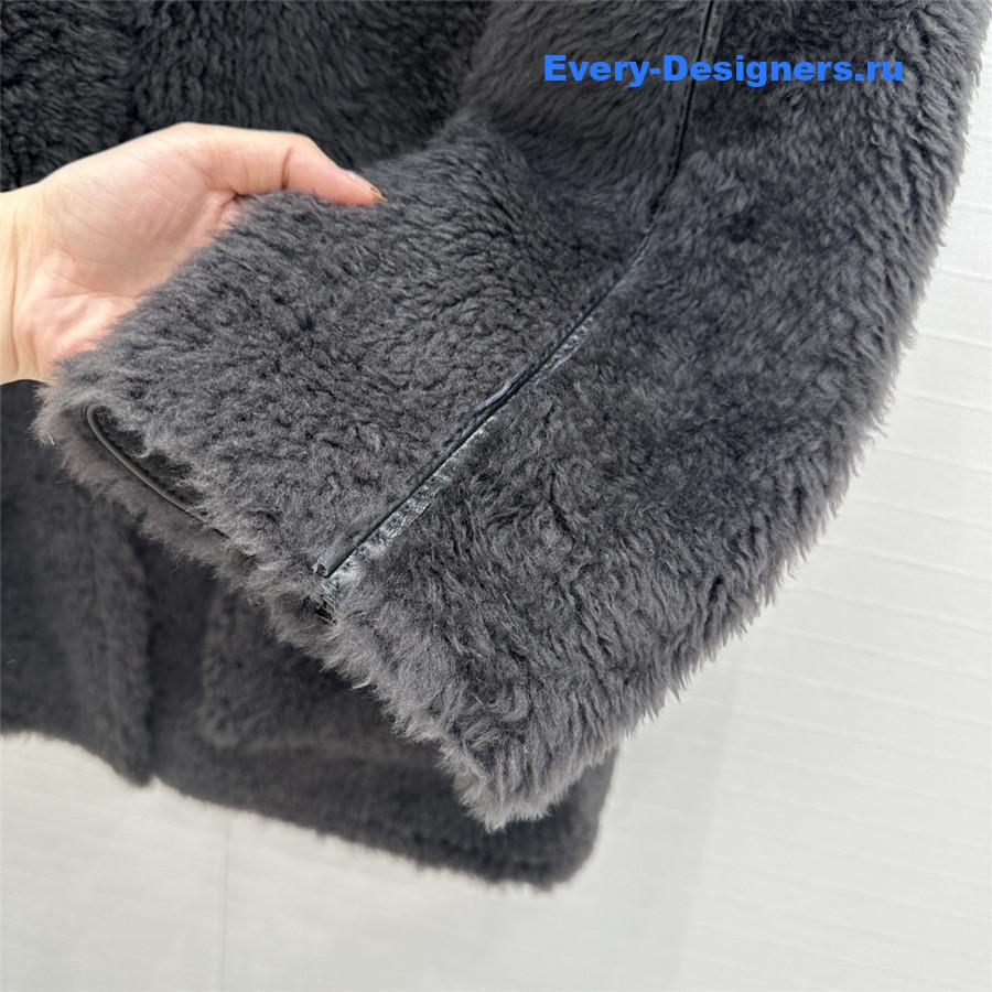 Vanitoo shearling coat