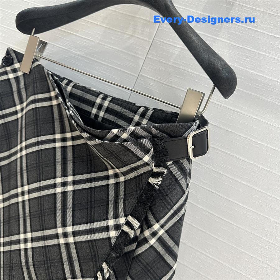 Bv*b*rry preppy pleated skirt