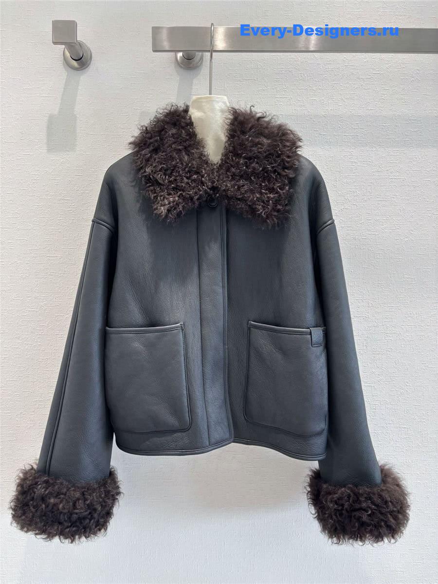 L0ew* fur coat