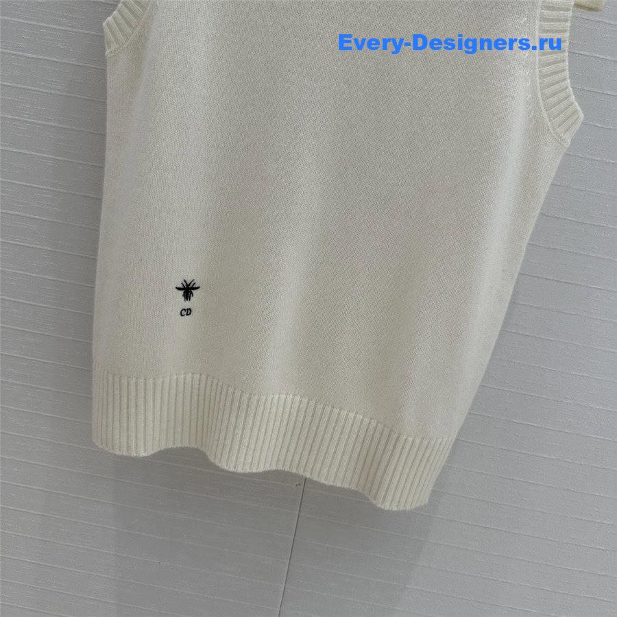 D10r twinset sleeveless knit top in white