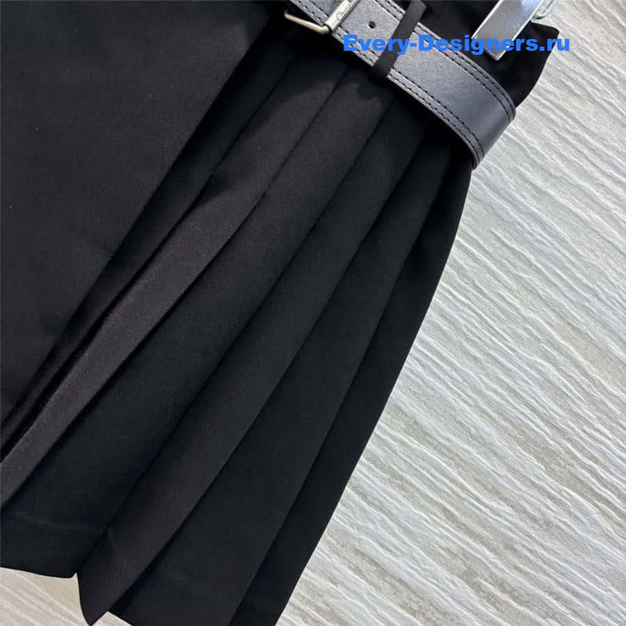 D10r belt pleated skirt