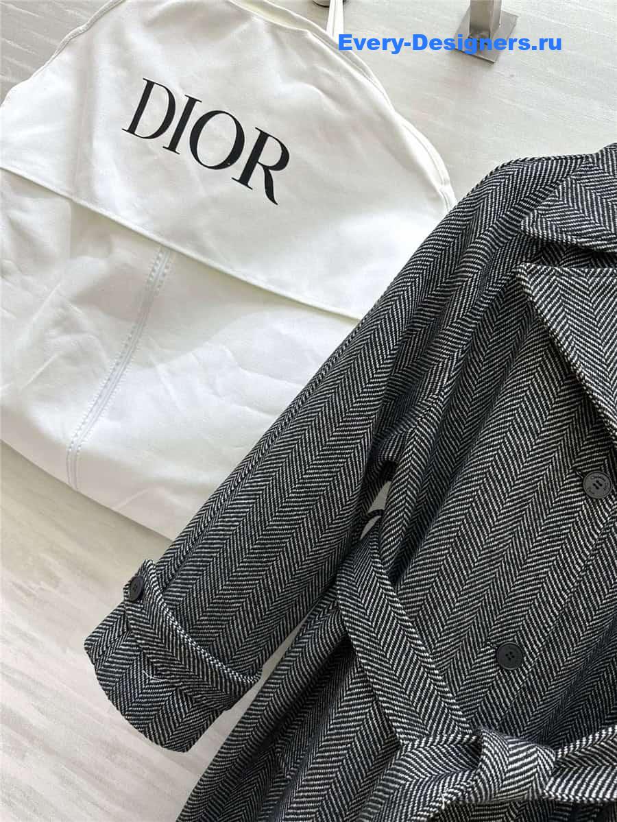 D10r long coat