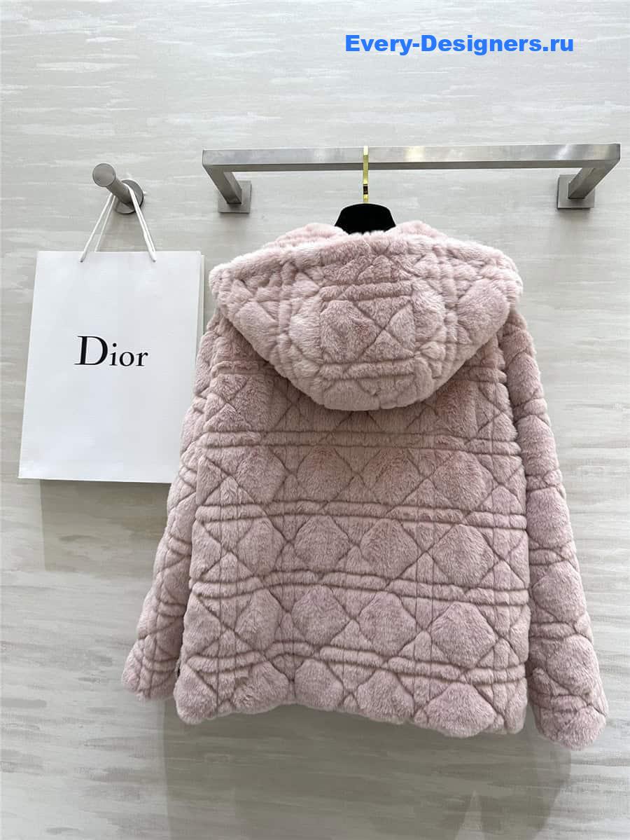 D10r eco-friendly fur hooded coat