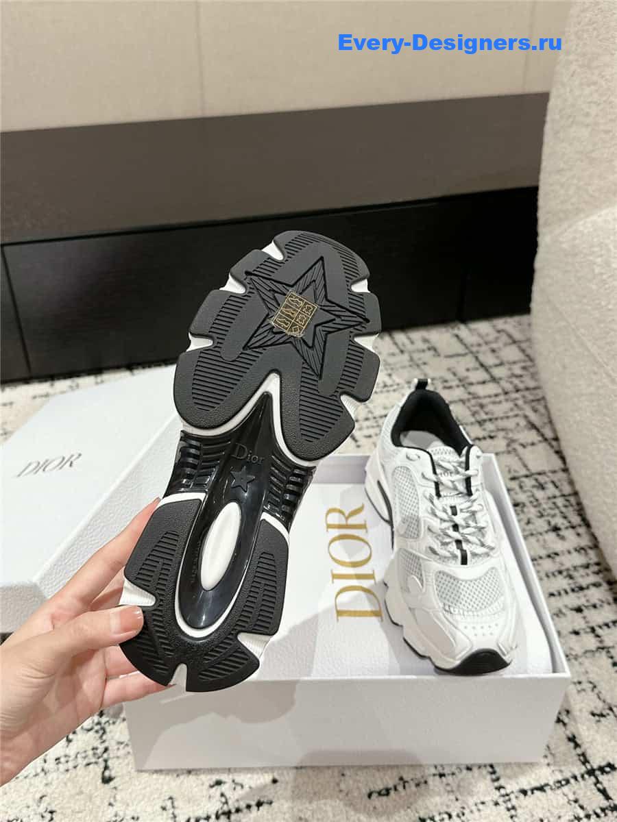 D10r nike sneakers