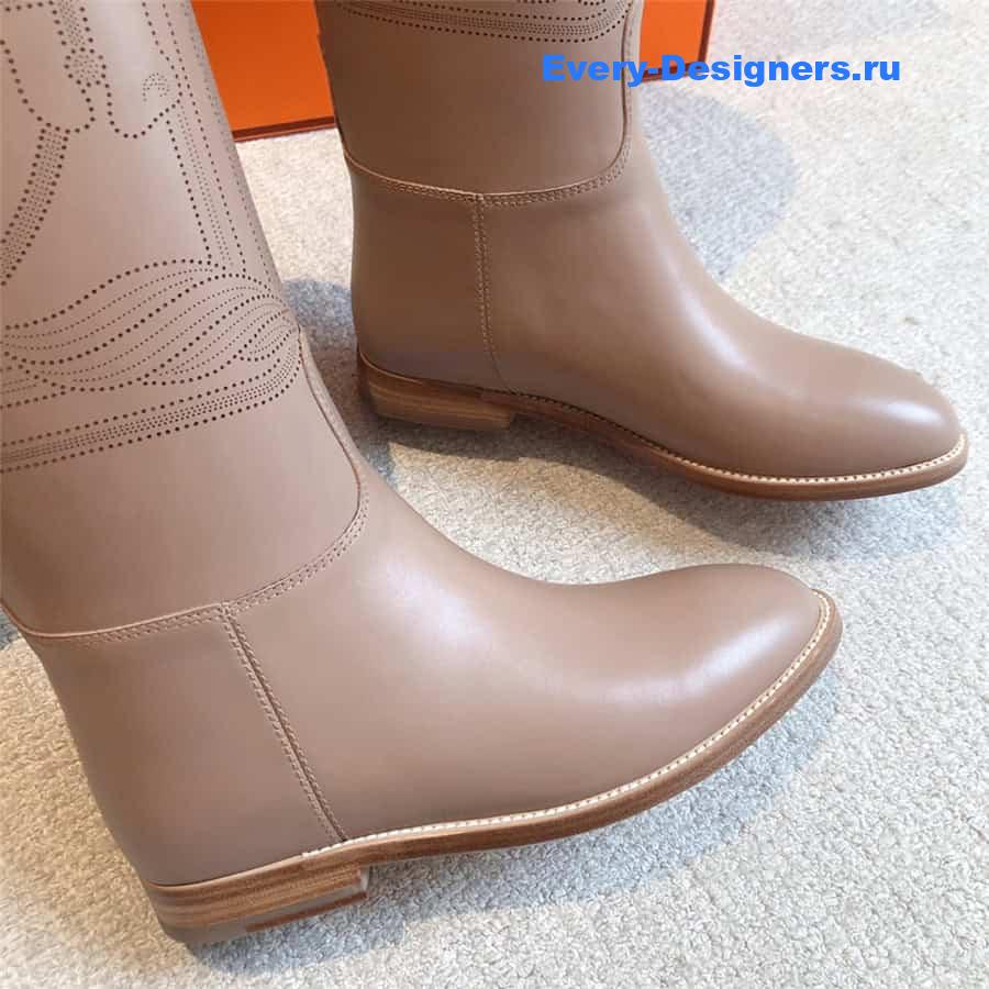 H**me5 logo jumping boots