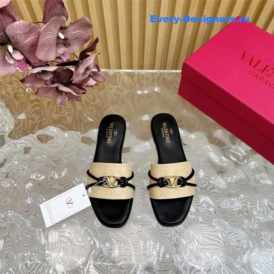 Va1e*ntin0 vlogo black woven raffia slides