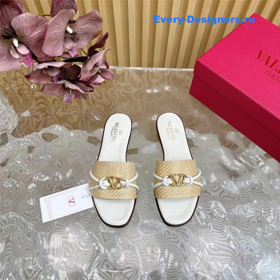 Va1e*ntin0 vlogo white woven raffia slides