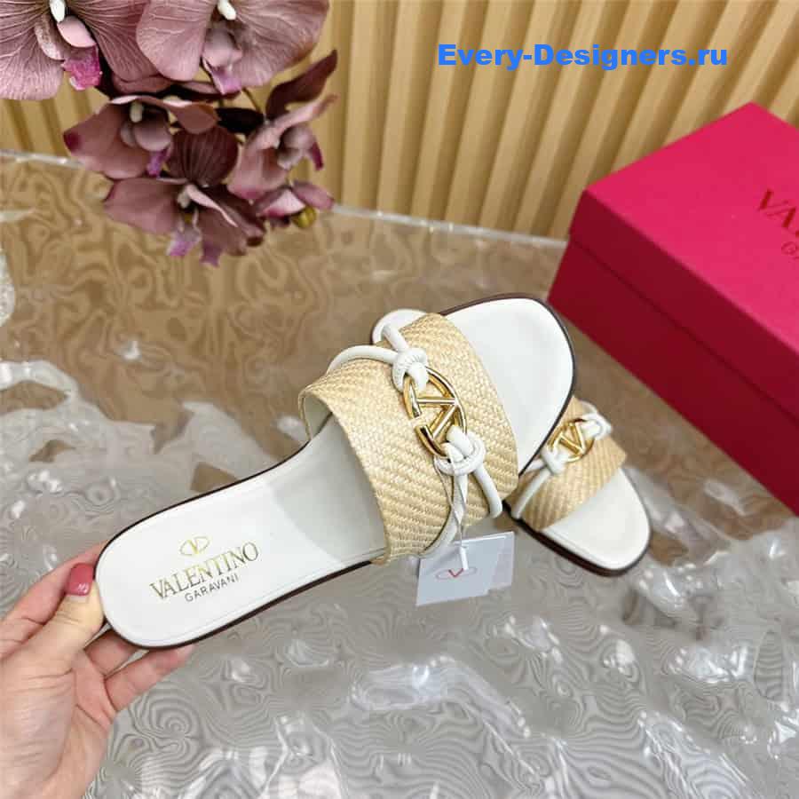 Va1e*ntin0 vlogo white woven raffia slides