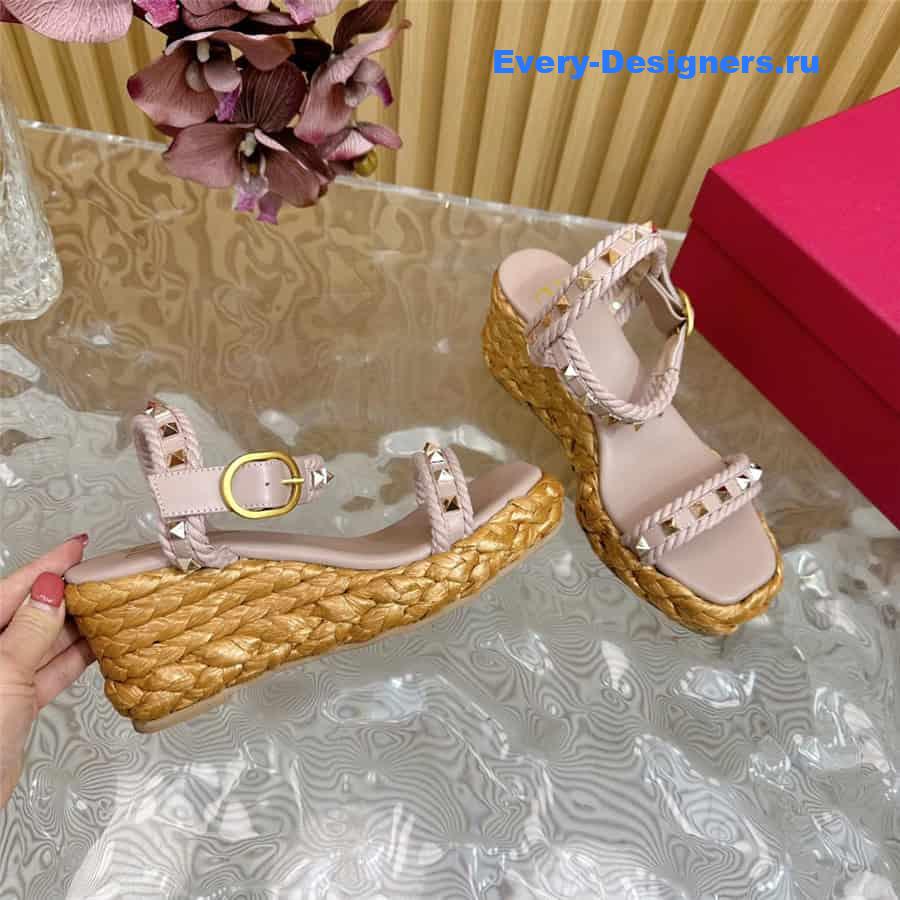 Va1e*ntin0 rockstud pink wedge calfskin sandals