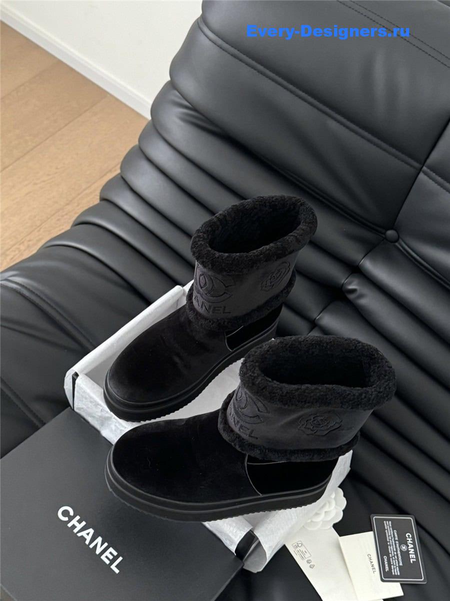 Ch**el women shearling boots