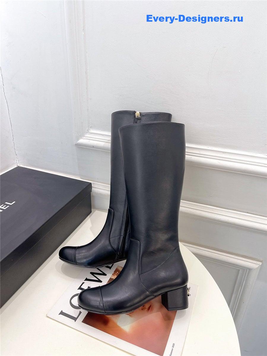Ch**el black leather heeled boots