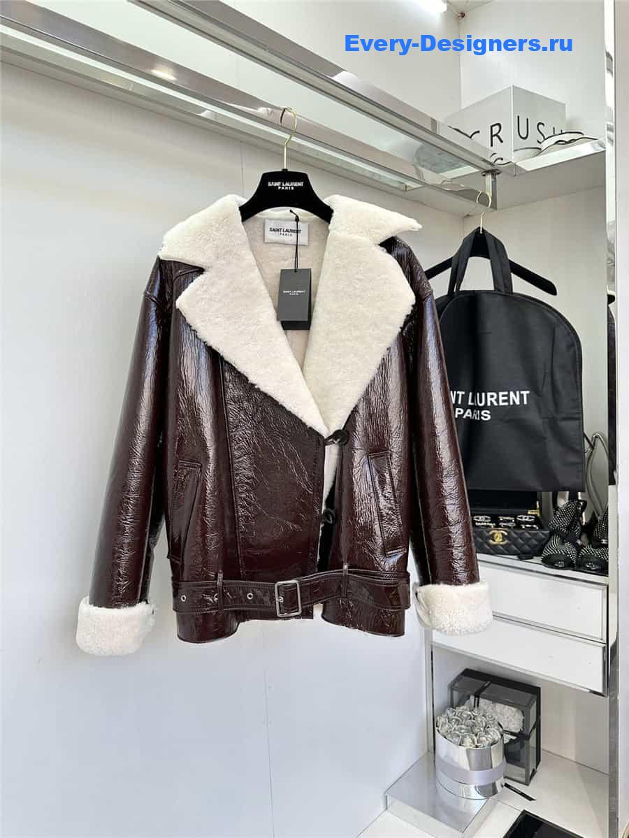 Y51 fur coat