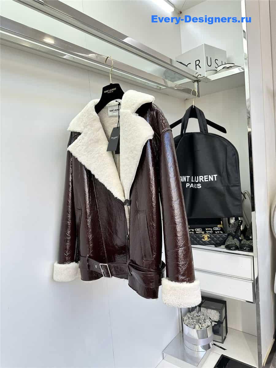 Y51 fur coat