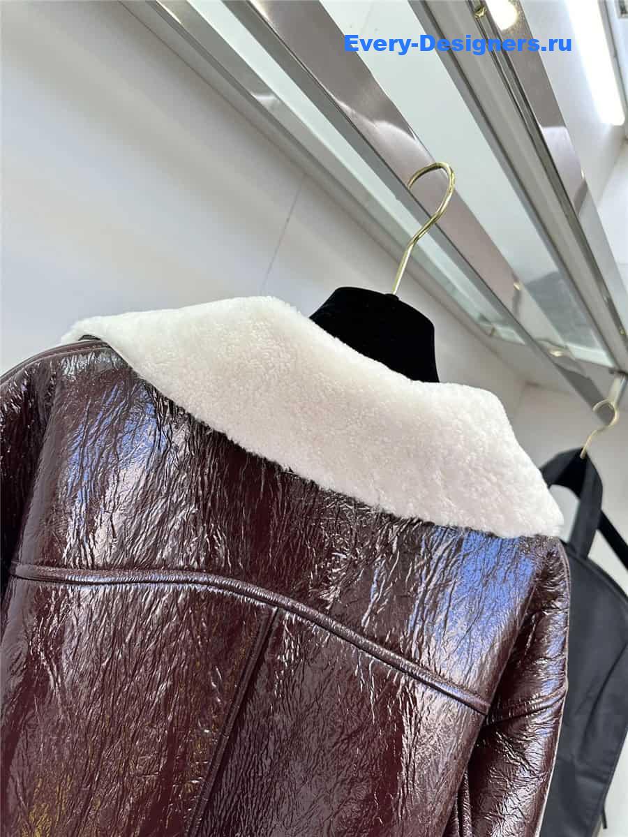 Y51 fur coat