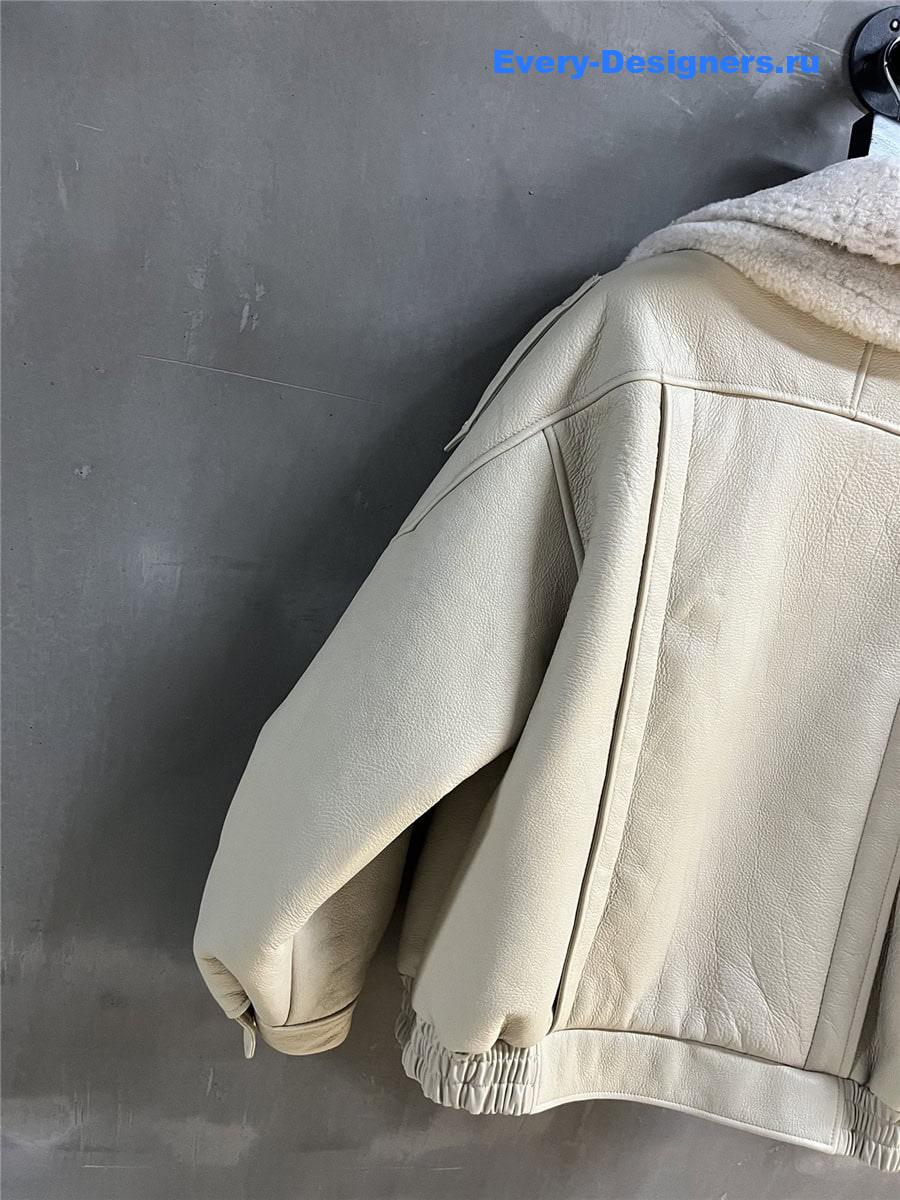 Y51 fur coat