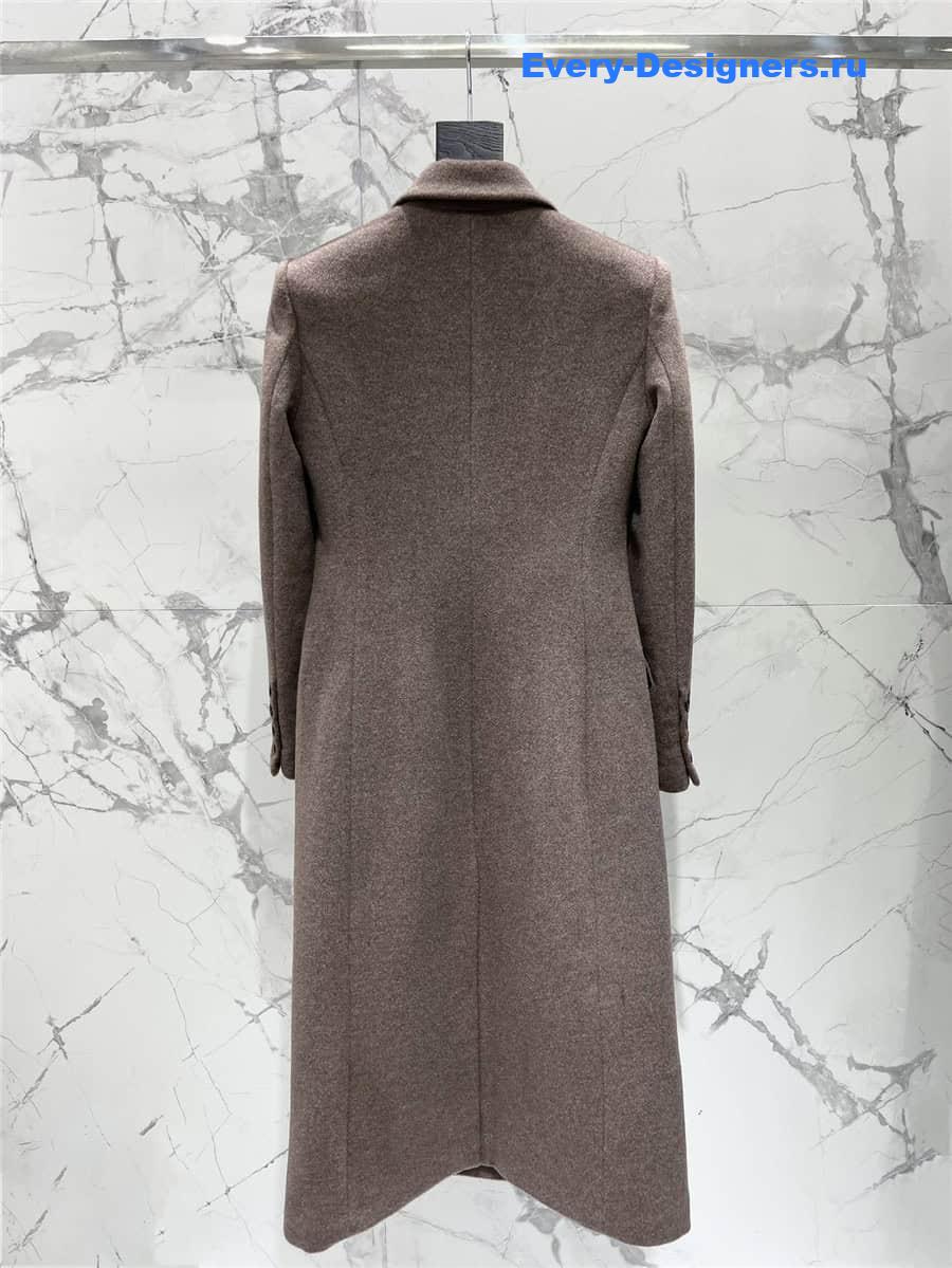 Y51 waist wide shoulder coat