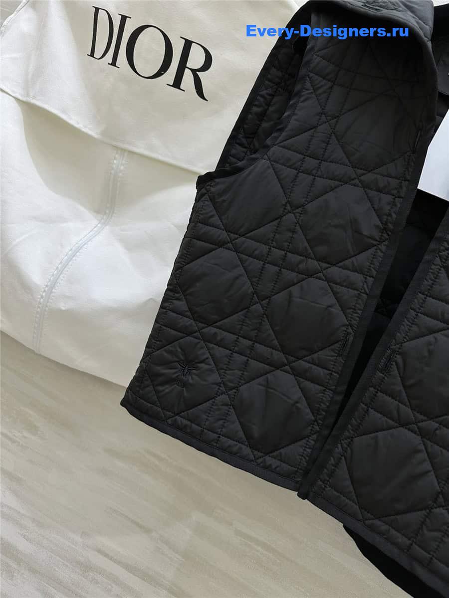 D10r two piece design vest