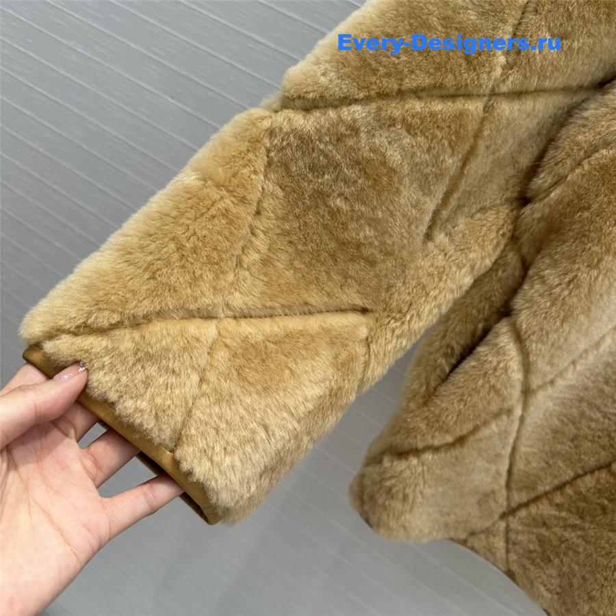 L0r0 P1ana shearling coat