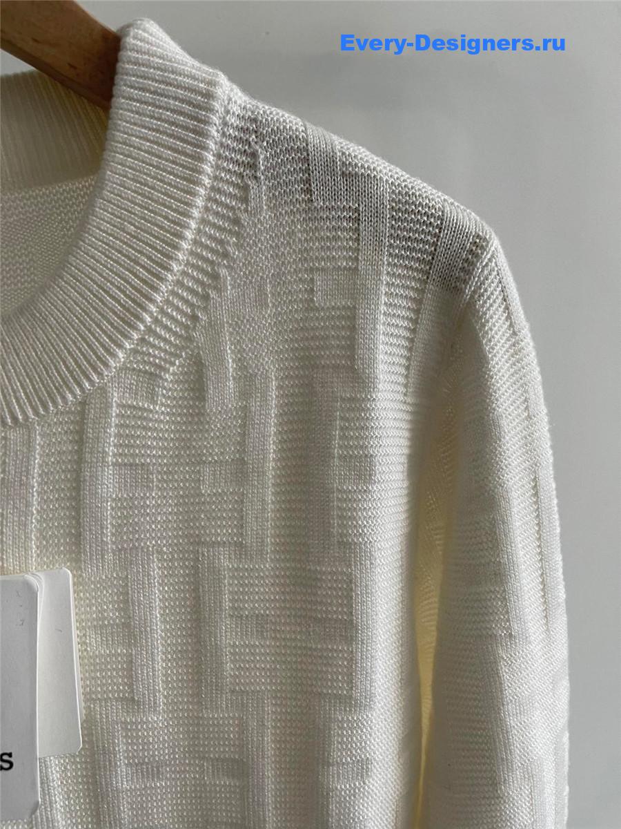 H**me5 h motif wool sweater
