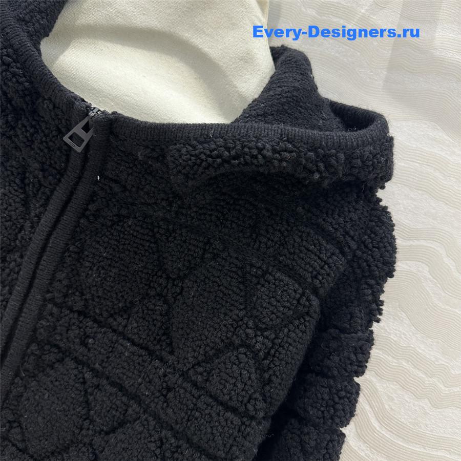 D10r hooded jacket