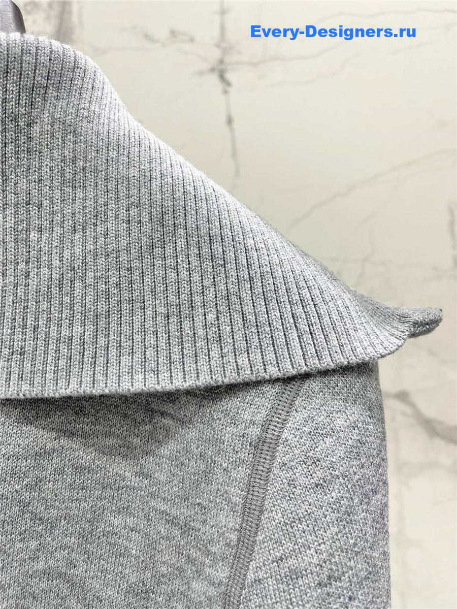 D10r reversible zipped cardigan grey