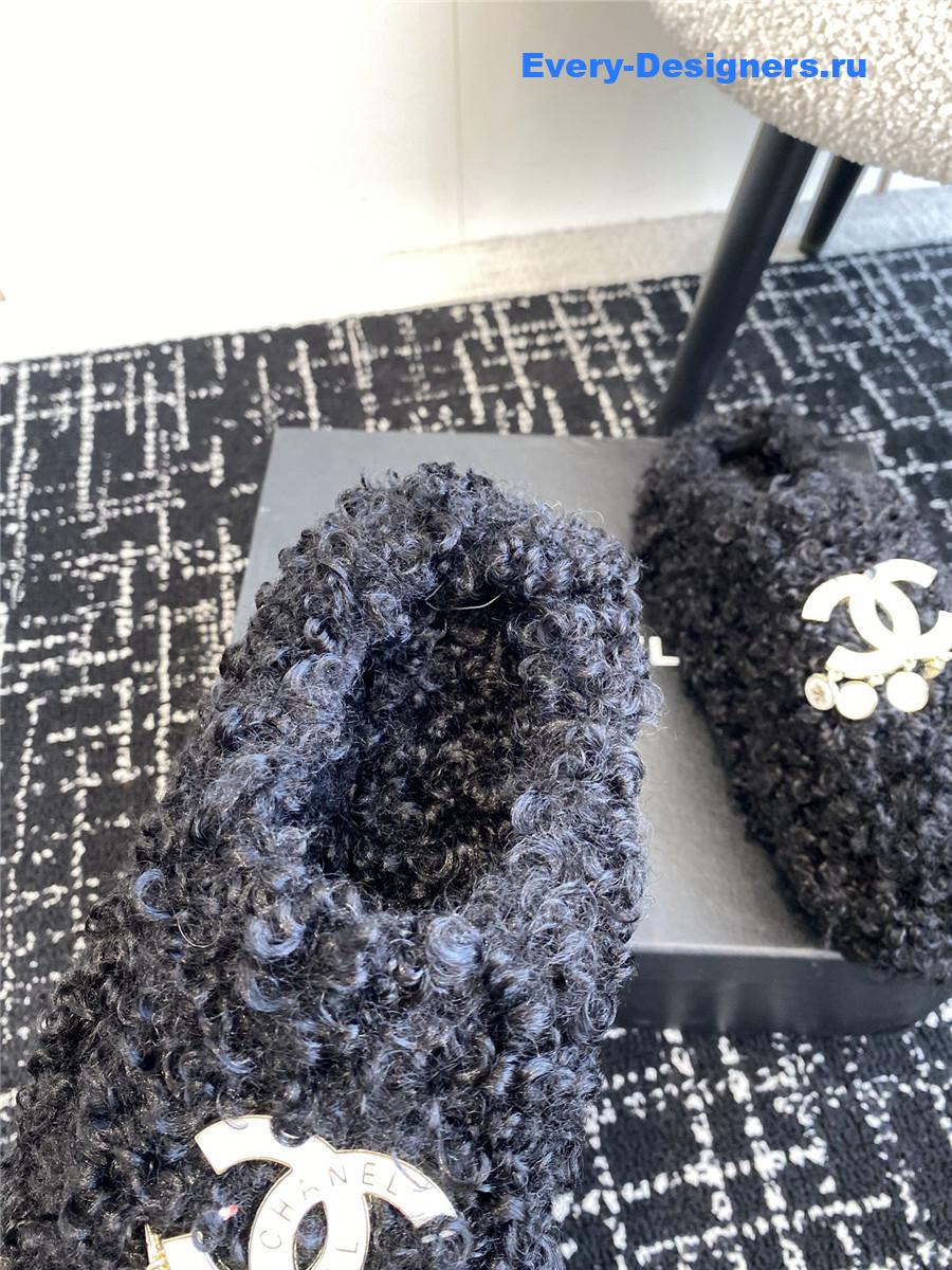 CC fur slippers