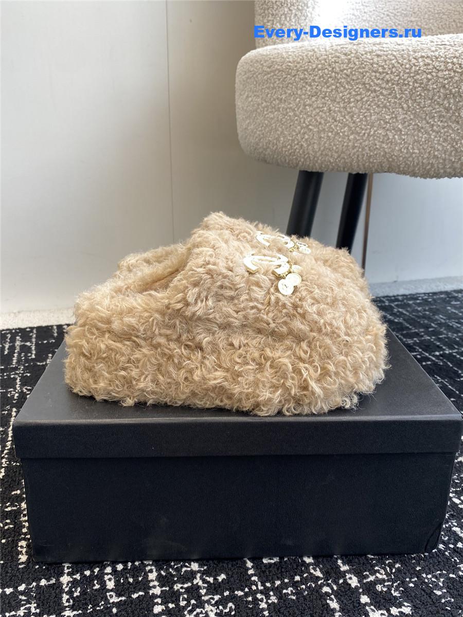 CC fur slippers