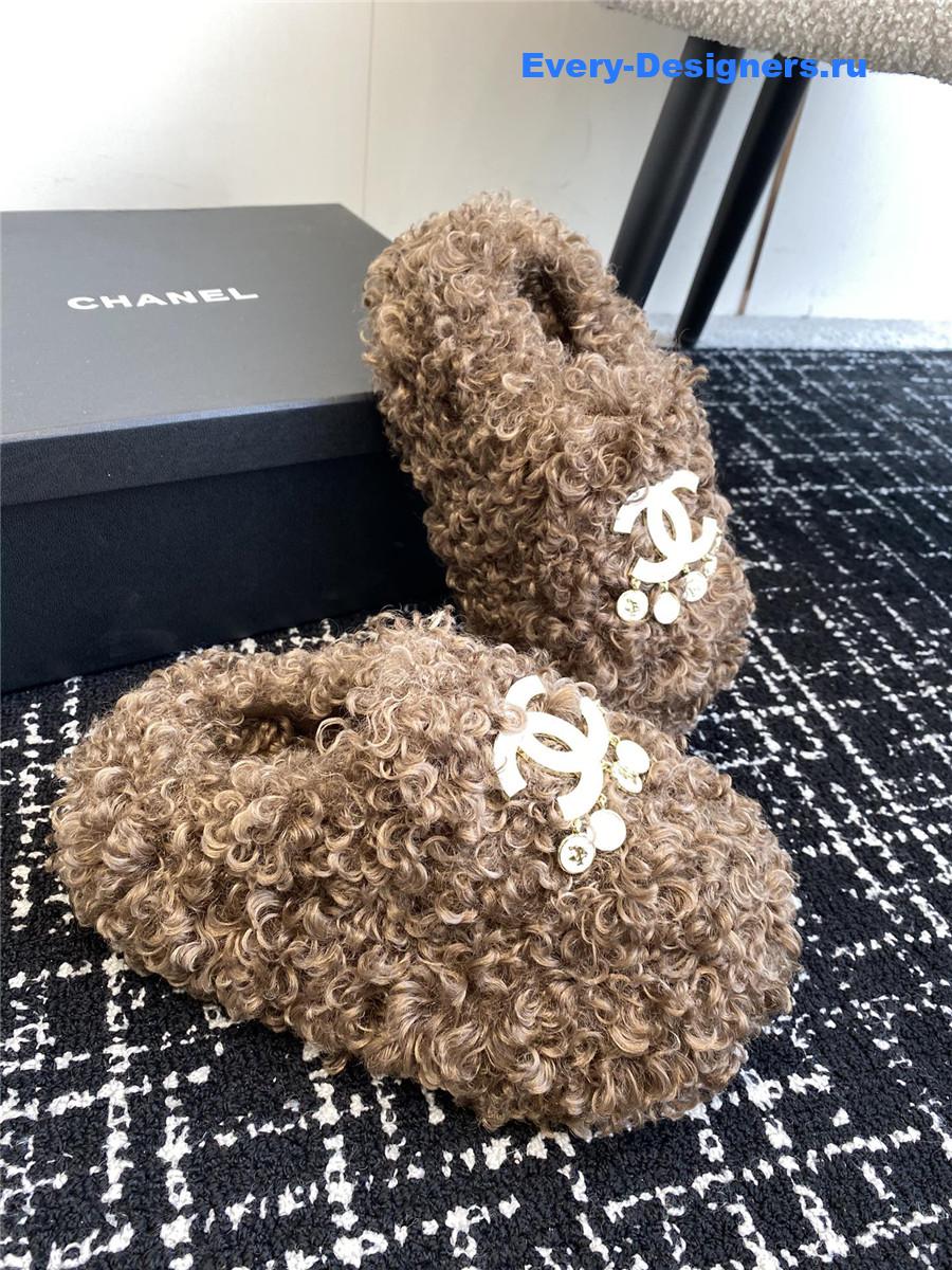 CC fur slippers