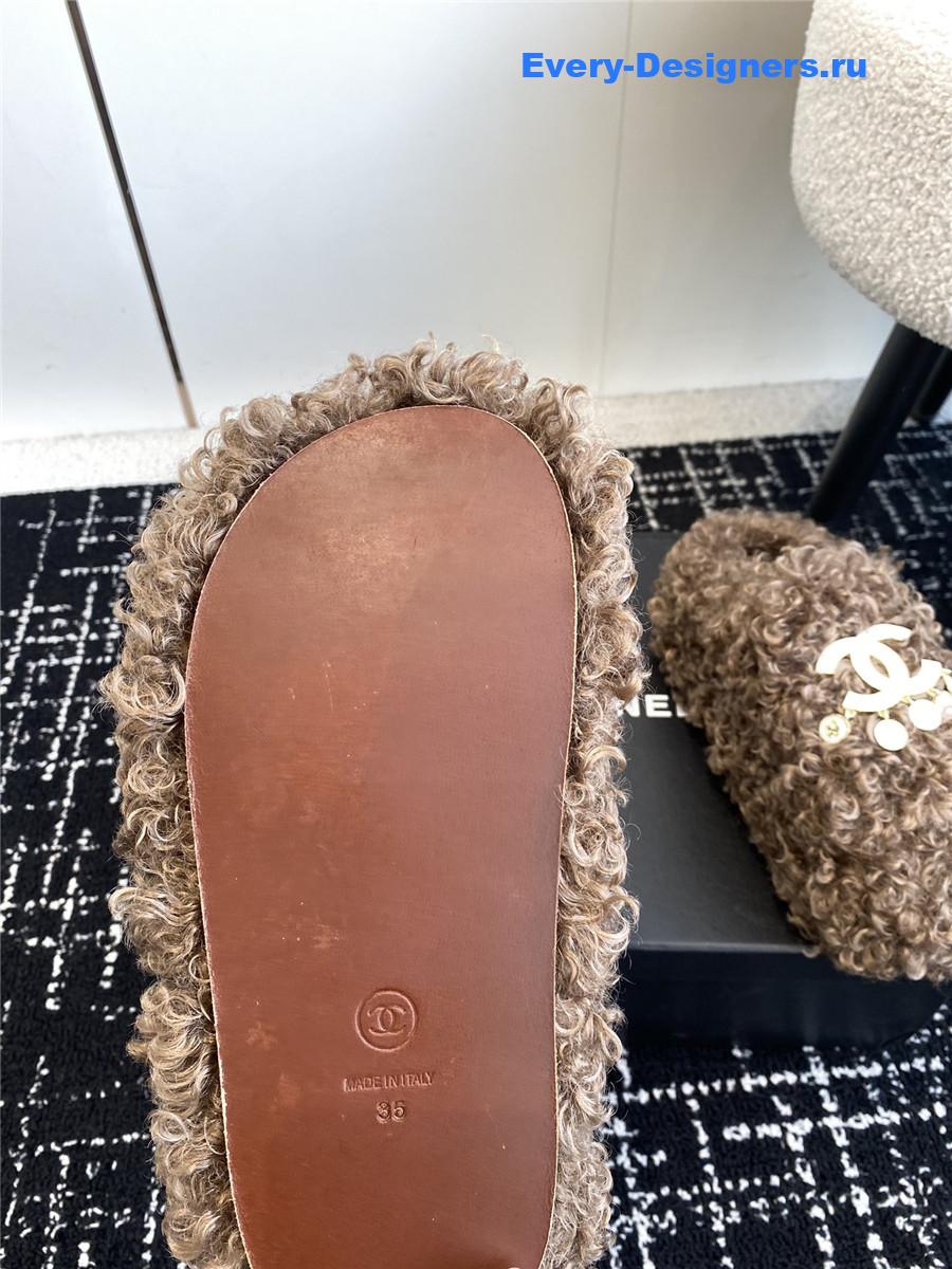CC fur slippers