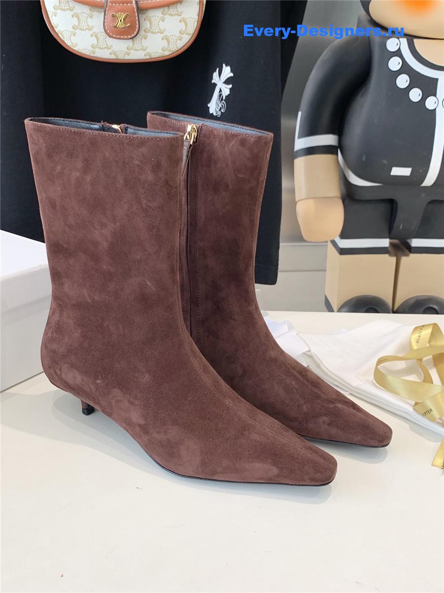 The R0w liisa brown suede ankle boots