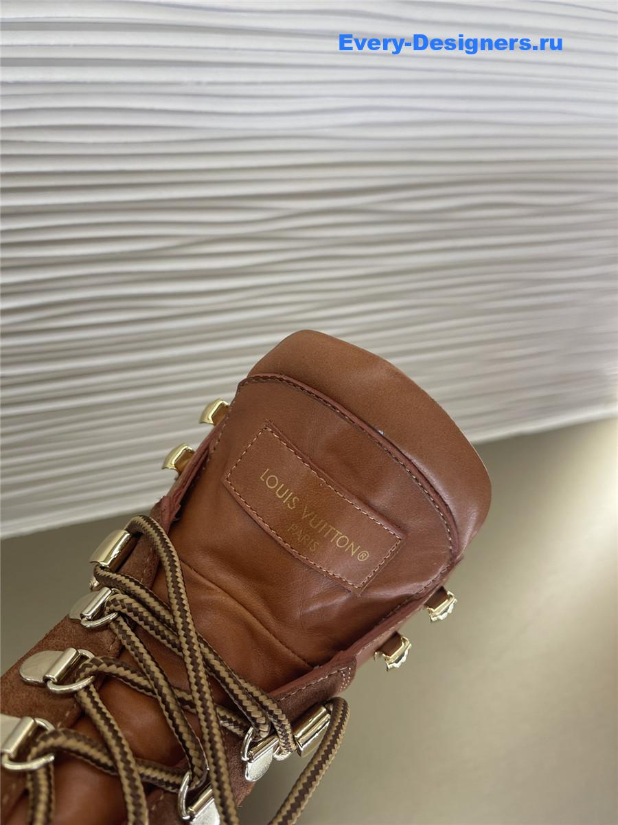 l0vis Vvtt0n territory flat ranger boots