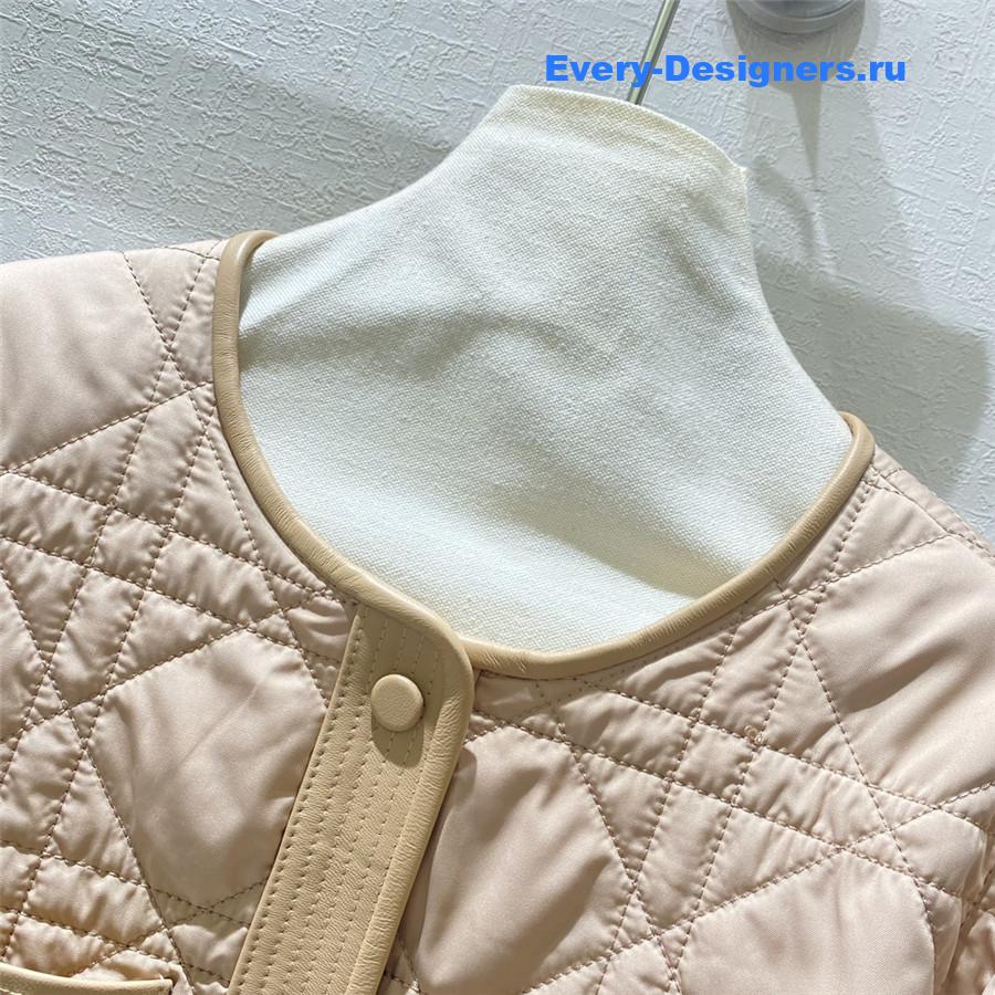 D10r macrocannage down jacket beige