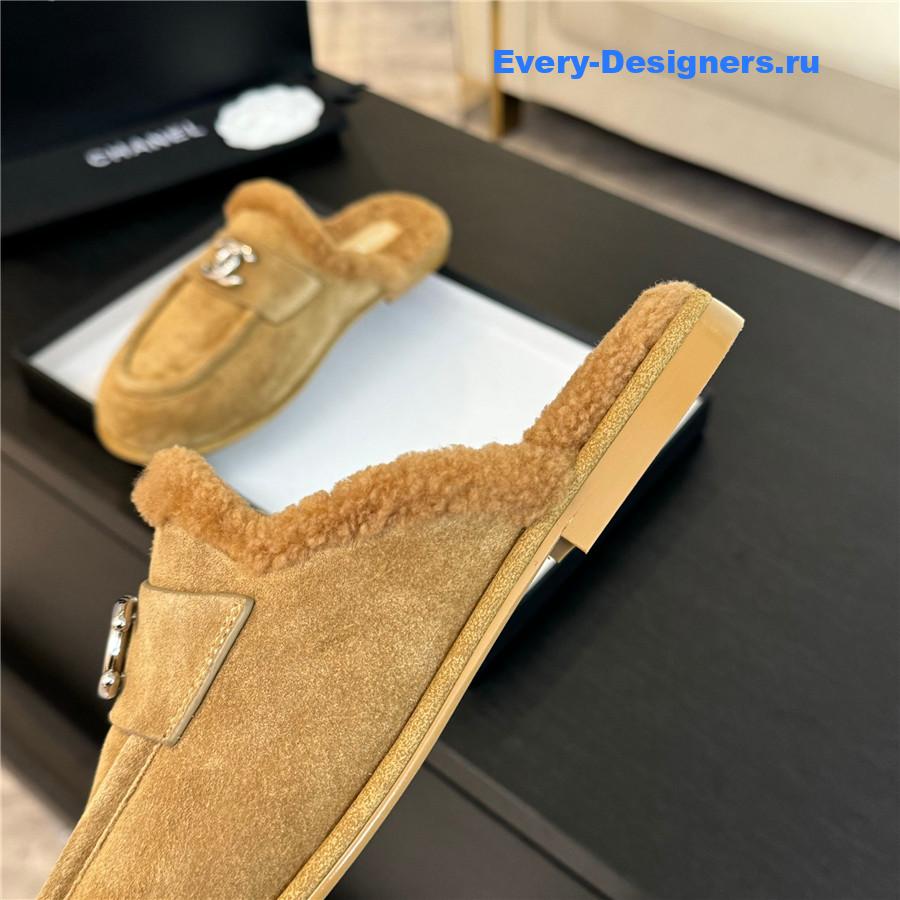 CC lambswool shoes