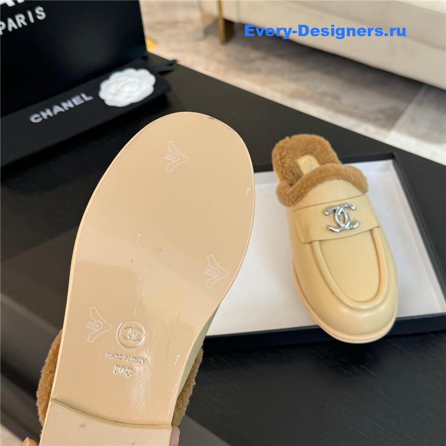 CC lambswool shoes