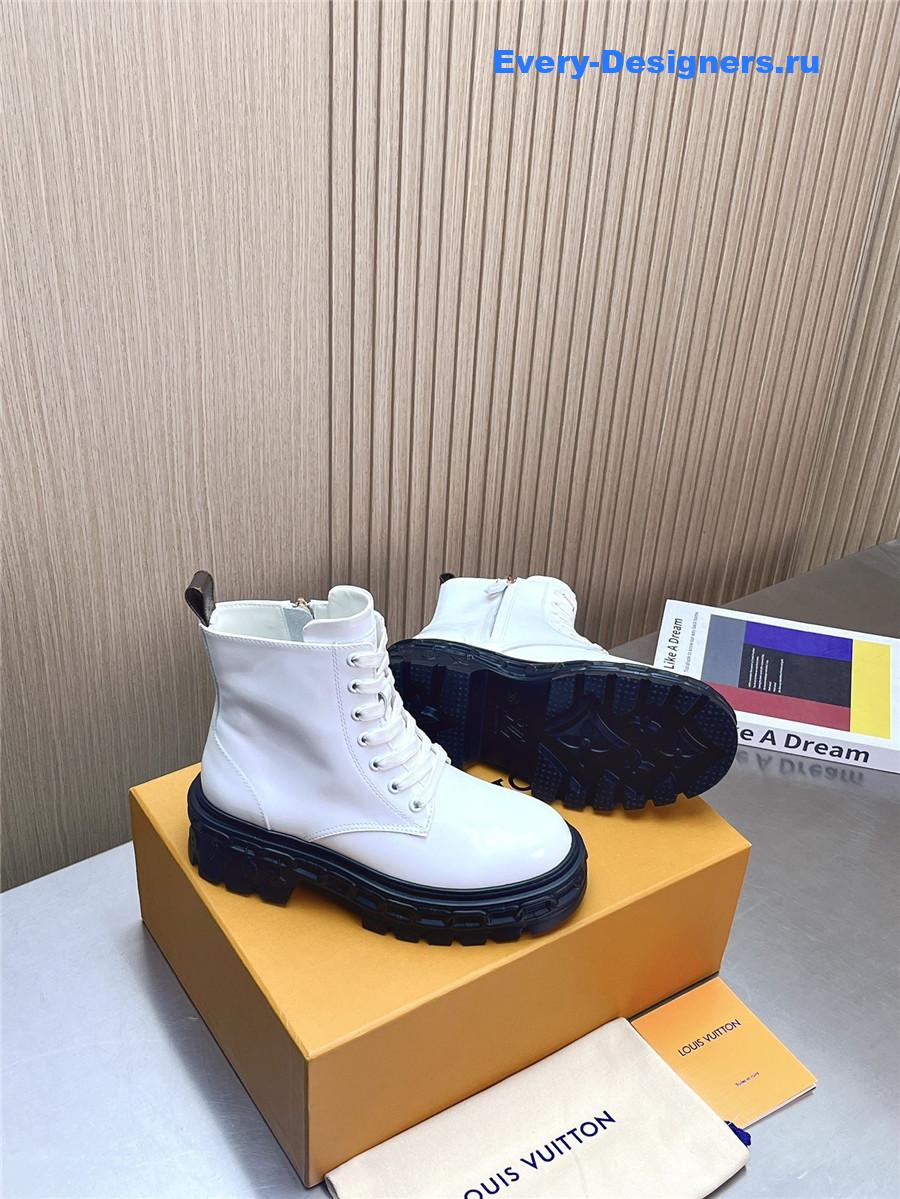 l0vis Vvtt0n white patent leather ankle boots